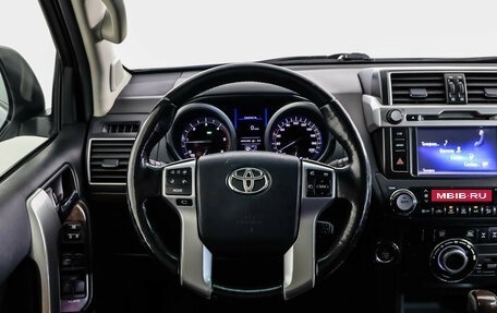 Toyota Land Cruiser Prado 150 рестайлинг 2, 2014 год, 2 989 000 рублей, 14 фотография