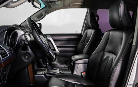 Toyota Land Cruiser Prado 150 рестайлинг 2, 2014 год, 2 989 000 рублей, 24 фотография