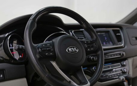 KIA Carnival III, 2018 год, 2 195 000 рублей, 7 фотография