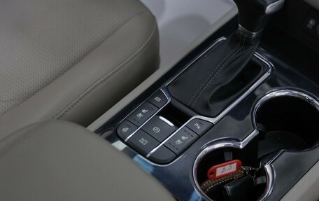 KIA Carnival III, 2018 год, 2 195 000 рублей, 10 фотография