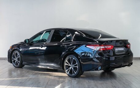 Toyota Camry, 2018 год, 2 219 000 рублей, 2 фотография