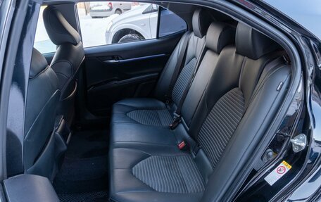 Toyota Camry, 2018 год, 2 219 000 рублей, 10 фотография