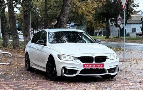 BMW 3 серия, 2012 год, 1 900 000 рублей, 14 фотография