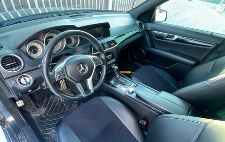 Mercedes-Benz C-Класс, 2011 год, 1 200 000 рублей, 8 фотография