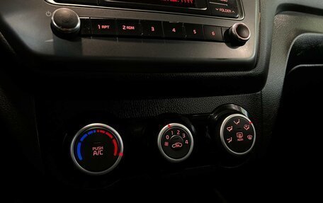 KIA Rio III рестайлинг, 2015 год, 1 050 000 рублей, 16 фотография