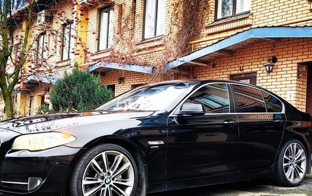 BMW 5 серия, 2012 год, 1 750 000 рублей, 2 фотография