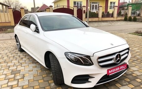 Mercedes-Benz E-Класс, 2017 год, 3 550 000 рублей, 4 фотография