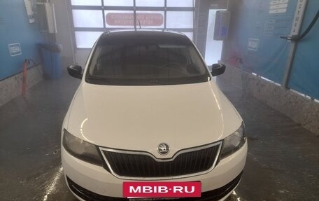 Skoda Rapid I, 2015 год, 650 000 рублей, 2 фотография