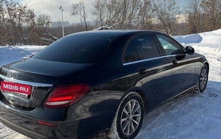 Mercedes-Benz E-Класс, 2017 год, 3 000 000 рублей, 4 фотография