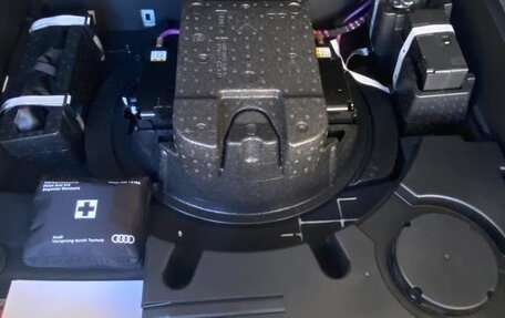 Audi Q7, 2023 год, 12 000 000 рублей, 12 фотография