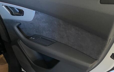 Audi Q7, 2023 год, 12 000 000 рублей, 16 фотография