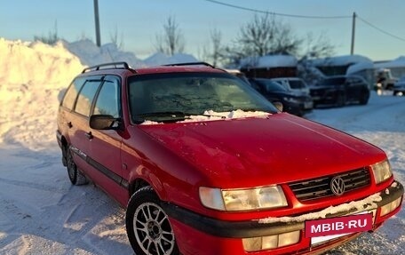 Volkswagen Passat B4, 1995 год, 260 000 рублей, 2 фотография