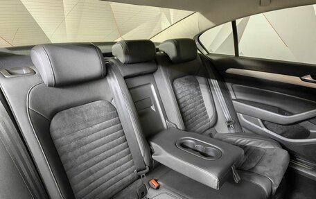 Volkswagen Passat B8 рестайлинг, 2018 год, 2 295 000 рублей, 17 фотография