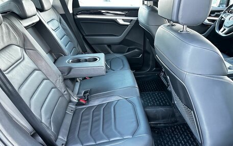 Volkswagen Touareg III, 2020 год, 5 500 000 рублей, 28 фотография