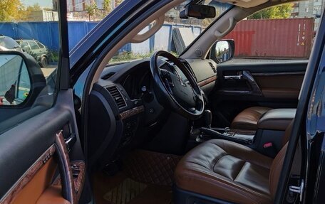 Toyota Land Cruiser 200, 2014 год, 16 фотография