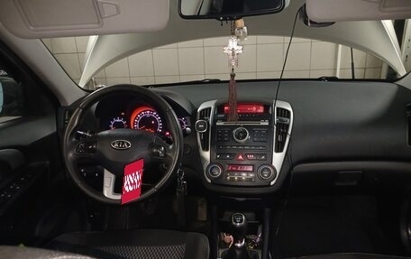 KIA cee'd I рестайлинг, 2010 год, 650 000 рублей, 6 фотография