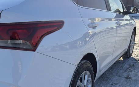 Hyundai Solaris II рестайлинг, 2021 год, 1 700 000 рублей, 4 фотография