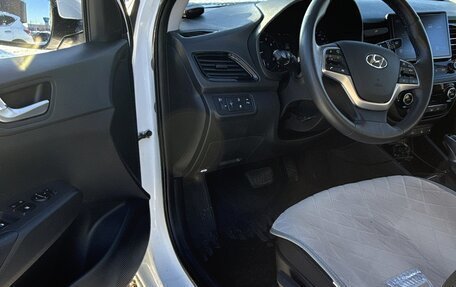 Hyundai Solaris II рестайлинг, 2021 год, 1 700 000 рублей, 15 фотография