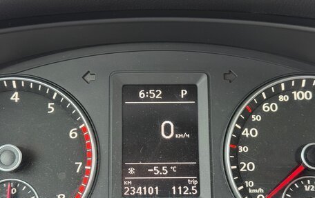 Volkswagen Jetta VI, 2012 год, 1 050 000 рублей, 20 фотография