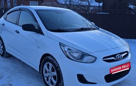 Hyundai Solaris II рестайлинг, 2013 год, 650 000 рублей, 2 фотография