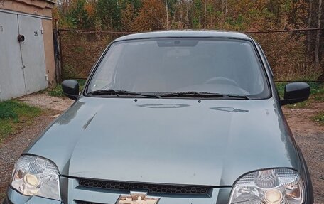 Chevrolet Niva I рестайлинг, 2012 год, 600 000 рублей, 3 фотография