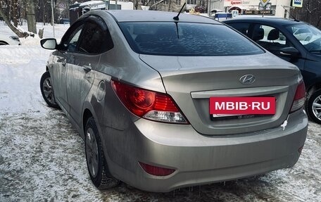 Hyundai Solaris II рестайлинг, 2011 год, 710 000 рублей, 3 фотография