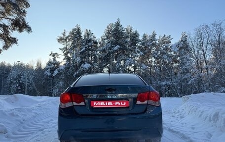 Chevrolet Cruze II, 2013 год, 800 000 рублей, 4 фотография