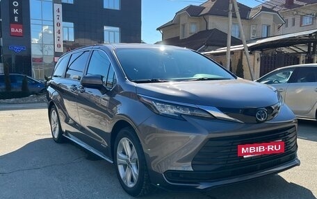 Toyota Sienna, 2021 год, 4 499 000 рублей, 12 фотография