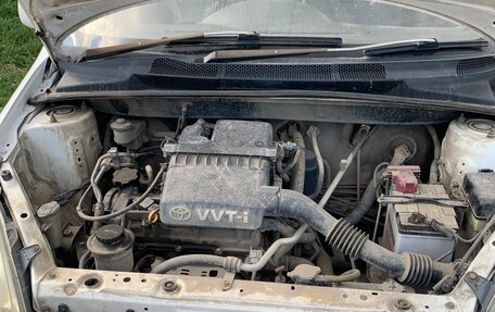 Toyota Vitz, 2003 год, 300 000 рублей, 4 фотография