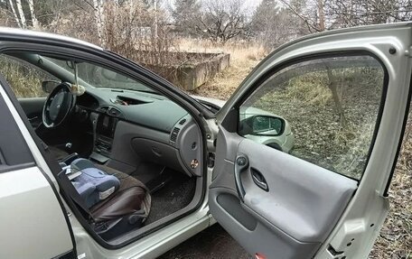 Renault Laguna II, 2003 год, 350 000 рублей, 6 фотография