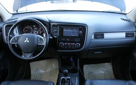 Mitsubishi Outlander III рестайлинг 3, 2014 год, 1 430 000 рублей, 16 фотография