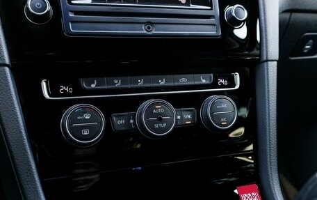 Volkswagen Golf VII, 2013 год, 1 399 000 рублей, 21 фотография