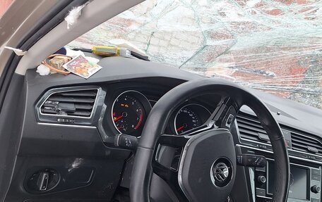 Volkswagen Tiguan II, 2018 год, 1 000 000 рублей, 11 фотография