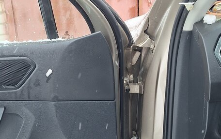 Volkswagen Tiguan II, 2018 год, 1 000 000 рублей, 16 фотография