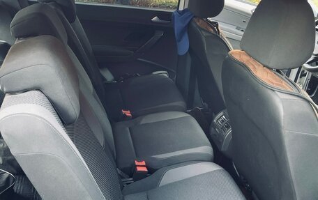 Volkswagen Touran III, 2019 год, 1 800 000 рублей, 9 фотография