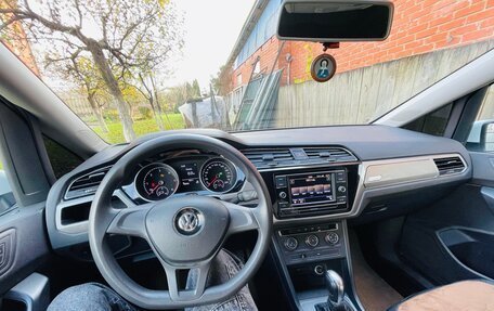 Volkswagen Touran III, 2019 год, 1 800 000 рублей, 11 фотография