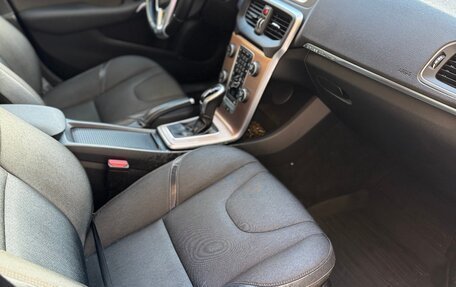 Volvo V40 Cross Country I, 2018 год, 2 500 000 рублей, 10 фотография