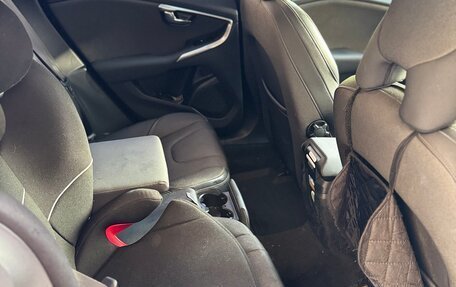 Volvo V40 Cross Country I, 2018 год, 2 500 000 рублей, 9 фотография