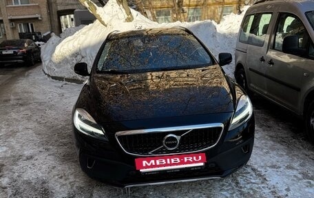 Volvo V40 Cross Country I, 2018 год, 2 500 000 рублей, 12 фотография