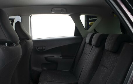 Toyota Ractis II, 2011 год, 950 000 рублей, 8 фотография