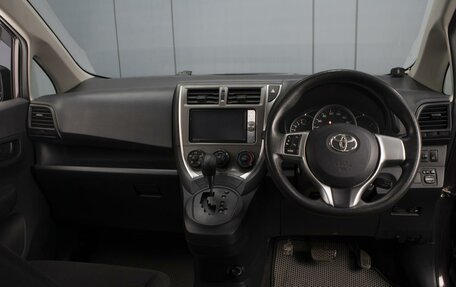 Toyota Ractis II, 2011 год, 950 000 рублей, 6 фотография
