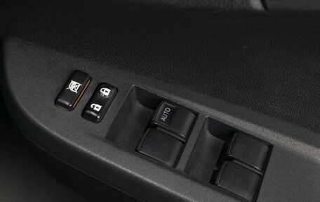 Toyota Ractis II, 2011 год, 950 000 рублей, 16 фотография