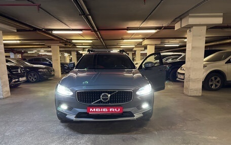 Volvo V90 Cross Country I рестайлинг, 2021 год, 4 400 000 рублей, 1 фотография