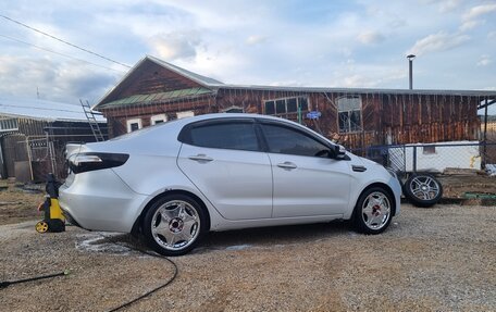 KIA Rio III рестайлинг, 2013 год, 708 000 рублей, 2 фотография