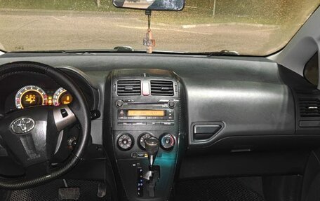 Toyota Auris II, 2011 год, 790 000 рублей, 10 фотография