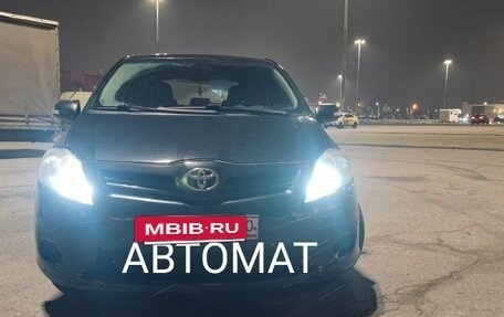 Toyota Auris II, 2011 год, 790 000 рублей, 2 фотография