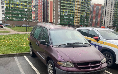 Plymouth Voyager III, 1999 год, 100 000 рублей, 2 фотография