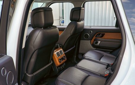 Land Rover Range Rover IV рестайлинг, 2018 год, 5 890 000 рублей, 14 фотография