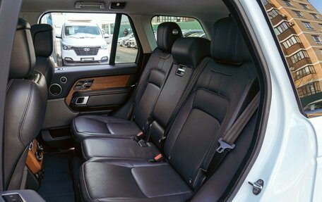 Land Rover Range Rover IV рестайлинг, 2018 год, 5 890 000 рублей, 12 фотография