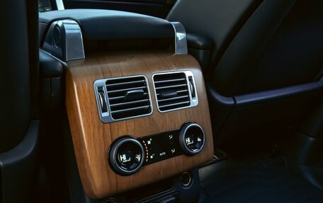 Land Rover Range Rover IV рестайлинг, 2018 год, 5 890 000 рублей, 25 фотография